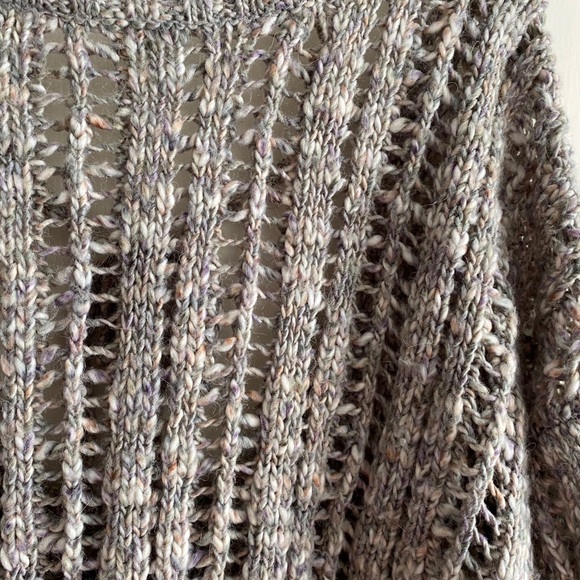 American Eagle Oversize Sweater - Picture 2 of 5